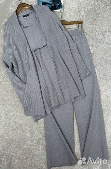 Шикарный костюм тройка