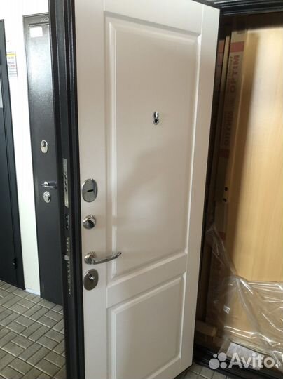 Двери входные и межкомнатные