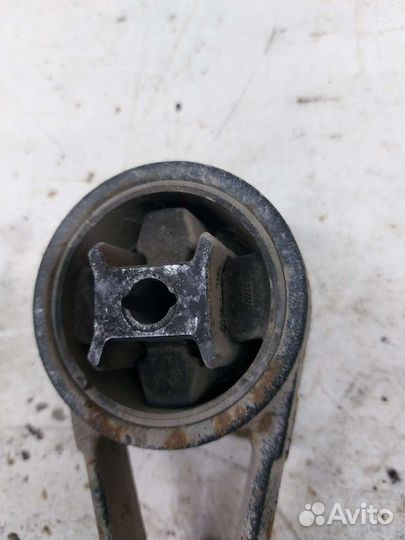 Подушка двигателя Peugeot 407 Пежо 407