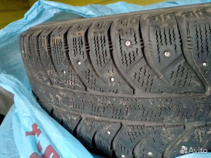 Bridgestone Ice Cruiser 7000 195/65 R15