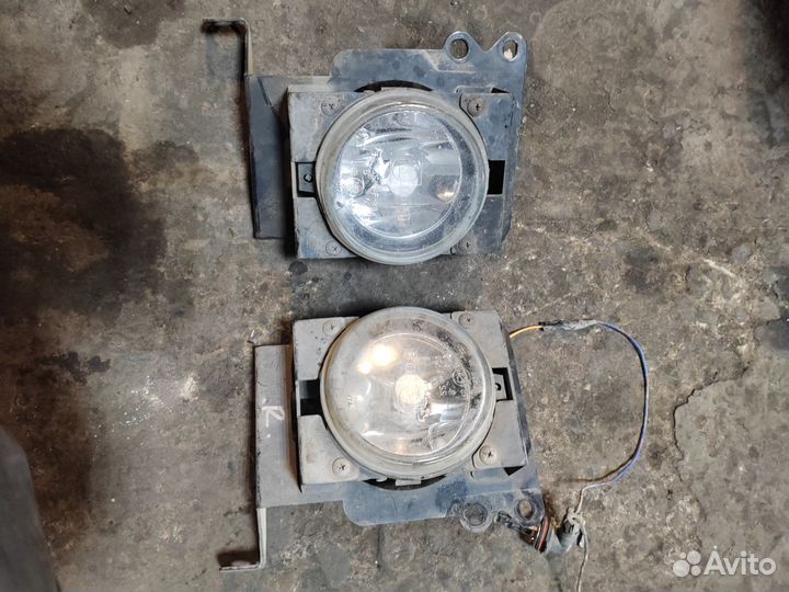 Туманки nissan cube az10