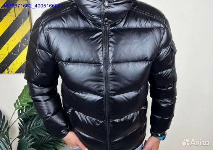 Гладкий пуховик Moncler для стильных зим