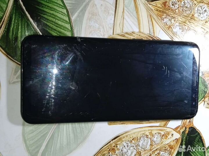 Телефон Samsung galaxy s8 plus