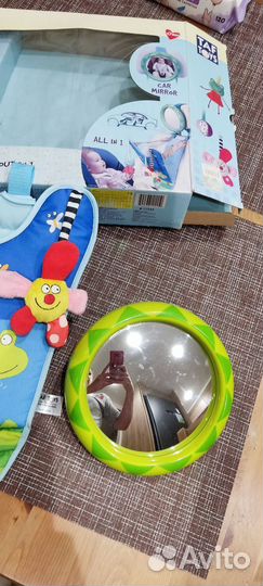 Игрушка в автомобиль