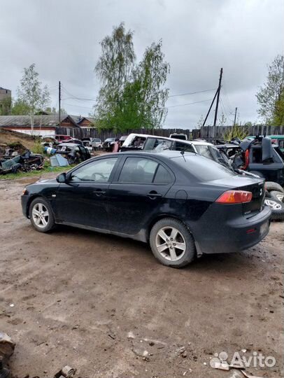 Рампа топливная Mitsubishi Lancer CY 2008