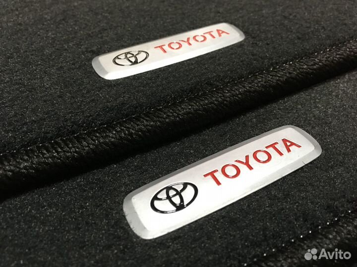 Автоковрики Премиум в Лэнд Крузер 200 доресталинг