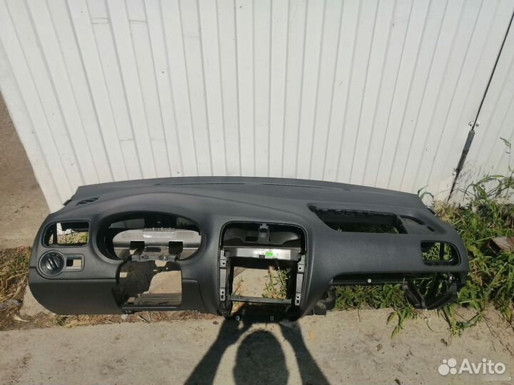 Торпедо переднее Volkswagen Polo 5