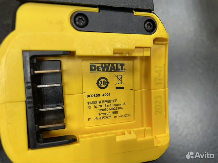 Аккумуляторная дрель-шуруповерт dewalt DCD800N