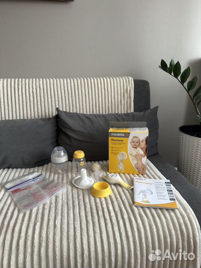 Молокоотсос medela ручной