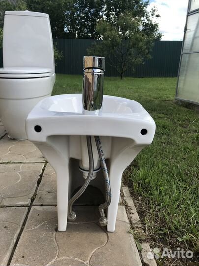 Биде и унитаз