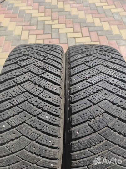 Goodyear UltraGrip Ice Arctic SUV 215/55 R18 99T