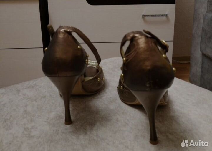 Босоножки женские 38 размер