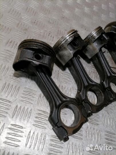 Поршень с шатуном E 124