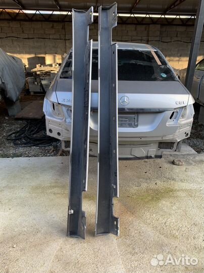 Порог пластиковый w212