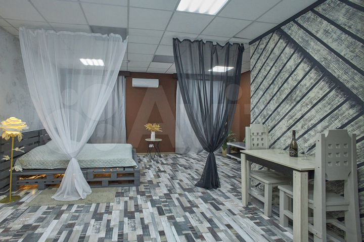 2-к. квартира, 100 м², 1/17 эт.