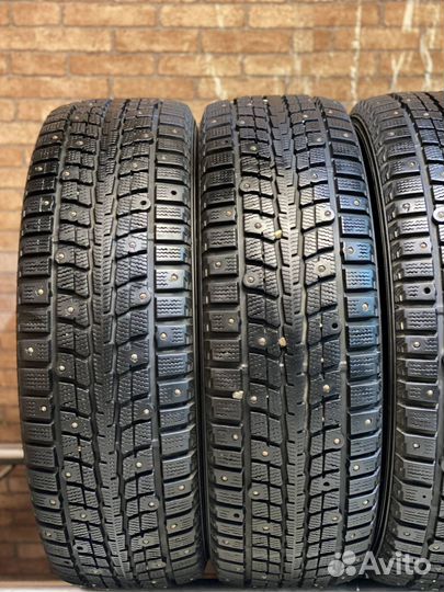 Dunlop SP Winter Ice 01 205/60 R16