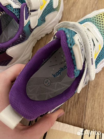 Кроссовки для девочки