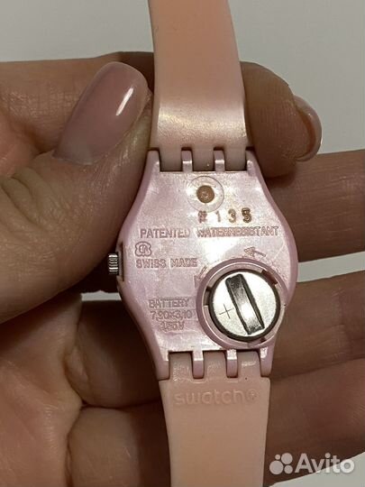 Часы swatch розовые