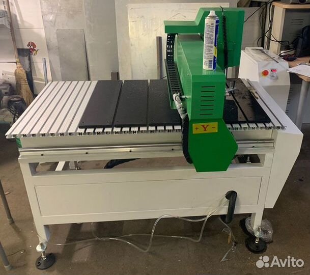 Фрезерно-гравировальный станок с чпу MH 6090 ECO