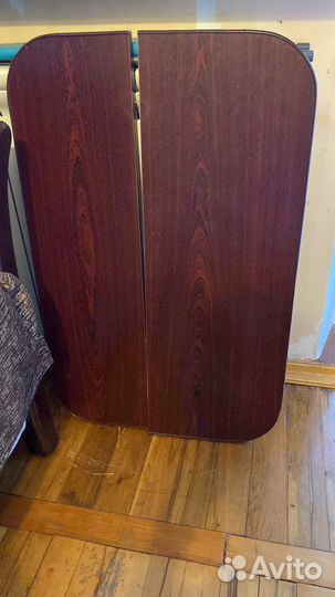 Полка настенная навесная