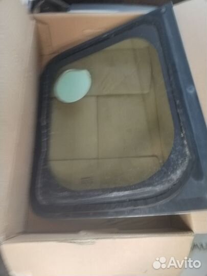 Стекло распашной двери рено Кангу 2