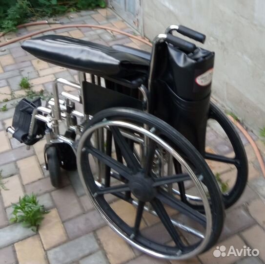 Инвалидная коляска