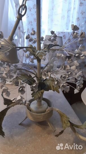 Люстра потолочная трехрожковая