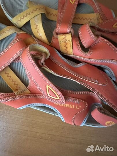 Сандалии для девочки