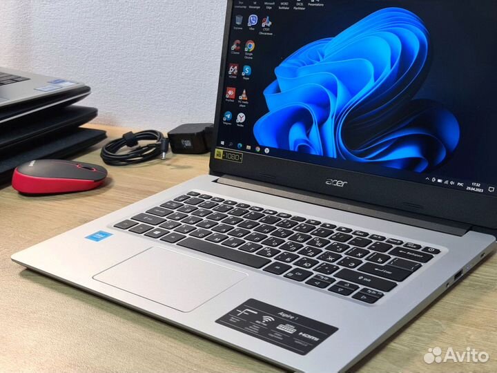 Новый Ультрабук Acer 4ядра 8/256 FuLL-HD