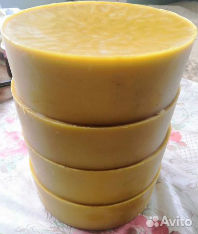 Воск пчелиный продам