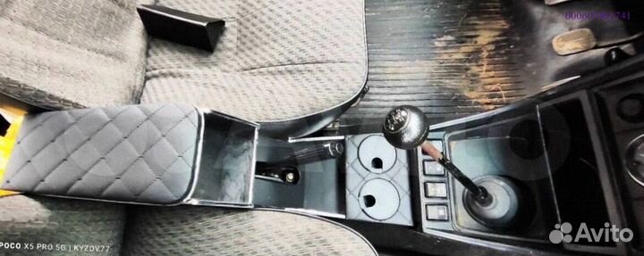 Подлокотник ваз 2107 классика черный