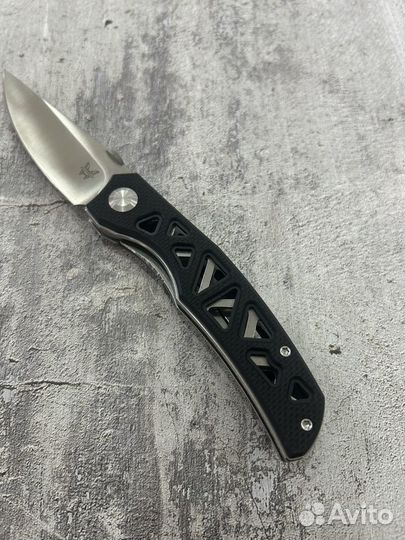 Benchmade, сталь D2, рукоять G10