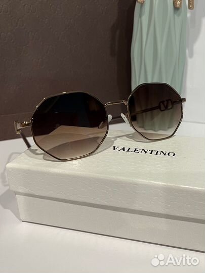 Солнцезащитные очки женские valentino коричневые