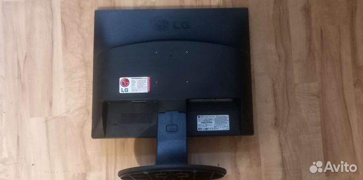 Монитор LG flatron e1910