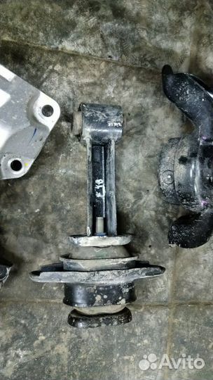 Подушка нижняя Hyundai solaris 2 1.6 АКПП