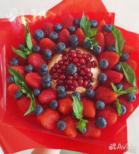 Клубничный букет