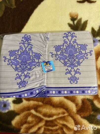 Простынь на резинке 140 200