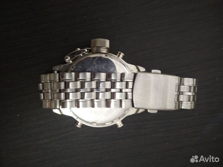 Мужские наручные часы электронные цифровые