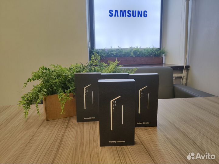 Samsung Galaxy S25 Ultra, 12/256 ГБ