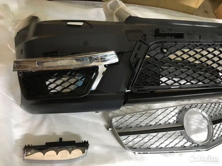 Передний бампер с решеткой Mercedes C63 AMG 204
