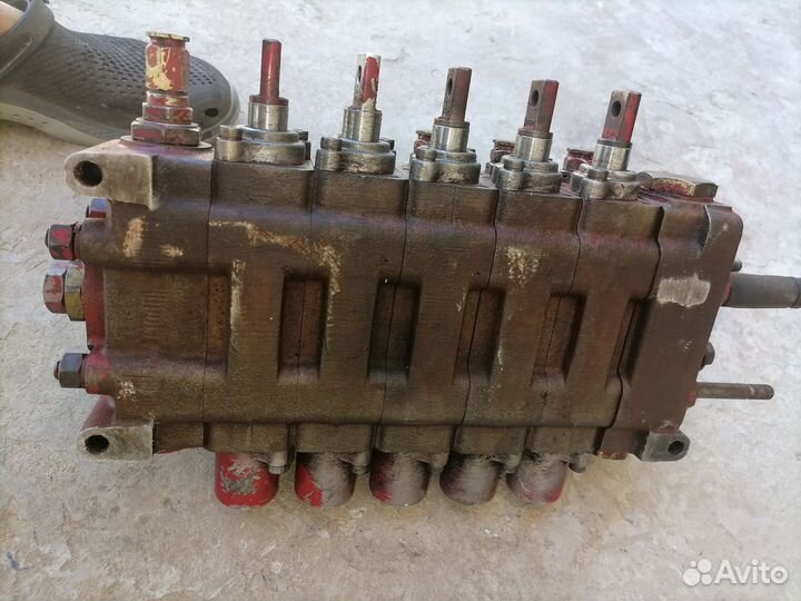 Гидрораспределитель 5 секций Япония оригинал