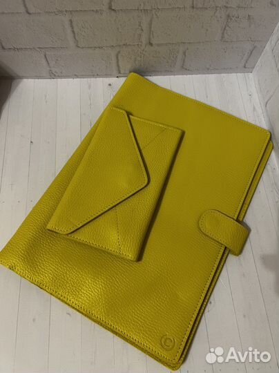 Кошелек и папка из натуральной кожи