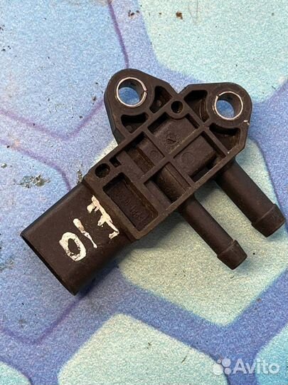 Датчик абсолютного давления 077906051A