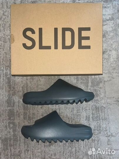 Adidas Yeezy Slides ‘Granite’