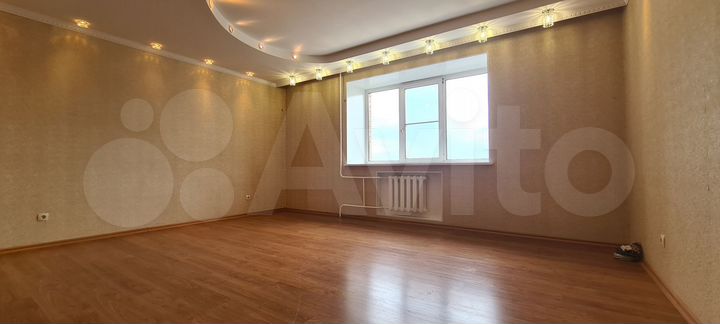 2-к. квартира, 80 м², 8/10 эт.