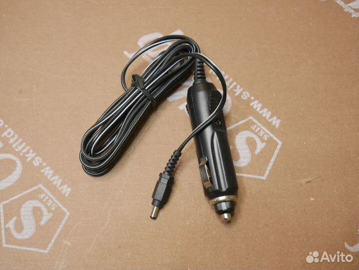 Автомобильная зарядка адаптер