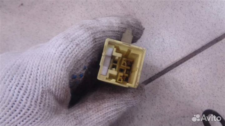 Подушка безопасности пассажирская в торпедо Nissa