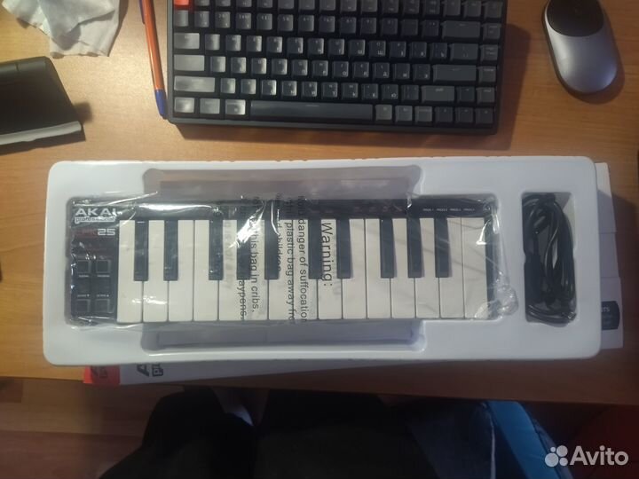 Midi клавиатура akai lpk25