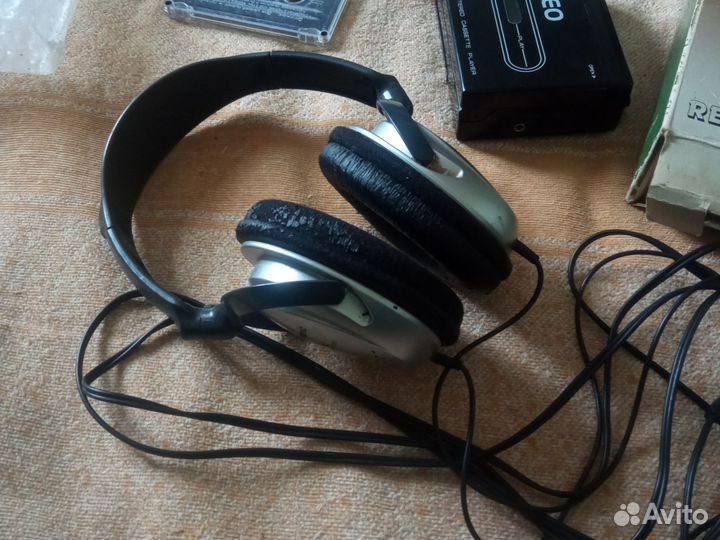 Кассетный плеер с наушниками