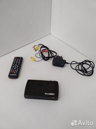 Приставка DVB-T2 Lumax DV1107HD